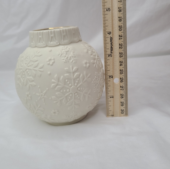 NEW~LENOX~ CHRISTMAS~ SNOWFLAKE VOTIVE HOLDER ORNAMENTAL GLOW - Picture 4 of 4
